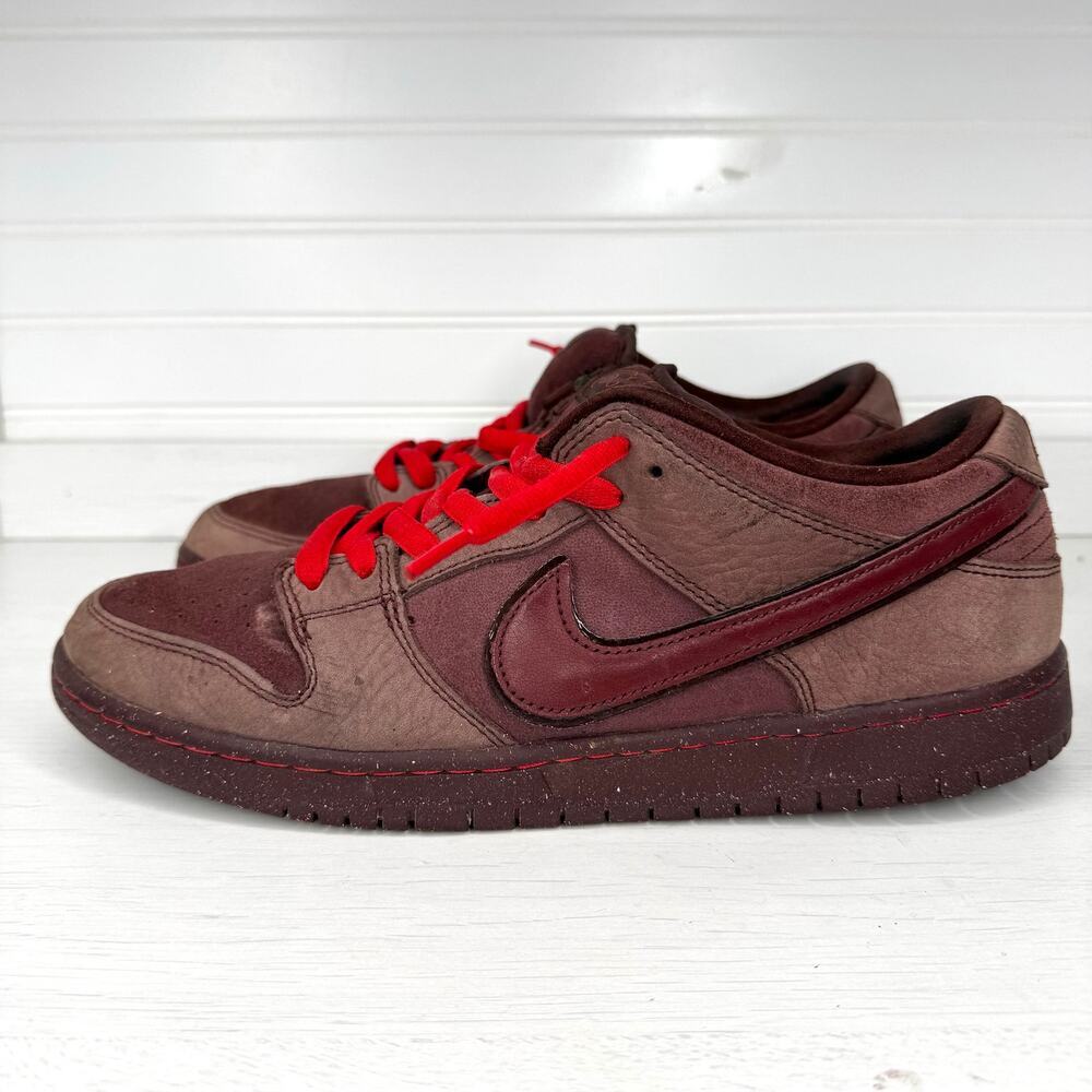 Nike SB Dunk Low Premium Burgundy Crush Dark Team Red Size 12 FN0619-600 w/ Box
